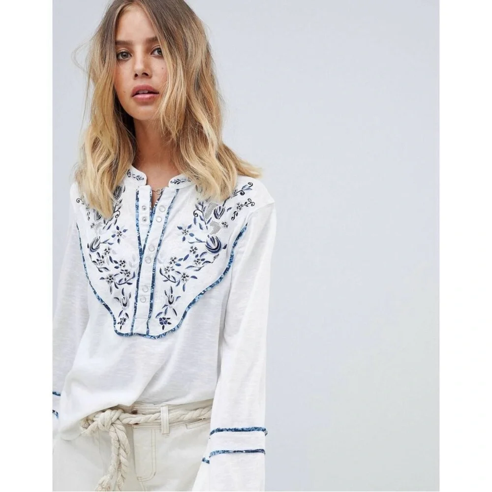 Free People Sundance Kid Western Ivory Blue Embroidered Henley Top Women Small